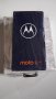 Смартфон Motorola Moto E20 и безжични слушалки комплект