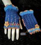 Ръчно плетени ръкавици на една кука с цветя