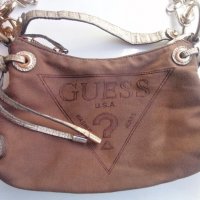 Guess оригинална ефектна чанта , снимка 2 - Чанти - 38499600