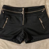 Къси панталонки, снимка 1 - Къси панталони и бермуди - 31016778