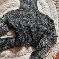 Пуловер къс crop top, снимка 4 - Блузи с дълъг ръкав и пуловери - 44640105