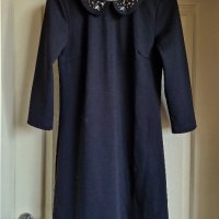 Reserved черна рокля с якичка с мъниста, снимка 1 - Рокли - 42388518