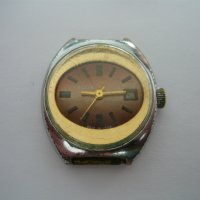 Стар ръчен часовник Заря с датник, снимка 3 - Дамски - 39374083