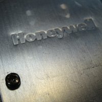 пресостат Honeywell C6045D 1050 Gas and Air Pressure Switch, снимка 9 - Резервни части за машини - 37515853