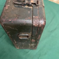 Продавам немска метална кутия 1942г, снимка 6 - Други ценни предмети - 39408997