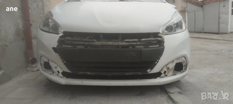 предна броня и решетка пежо208, снимка 1