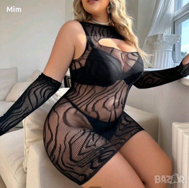 Черна рокля на фигури с ръкавици , снимка 1