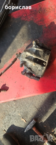 Преден десен спирачен апарат за Фолксваген поло 6н , снимка 1