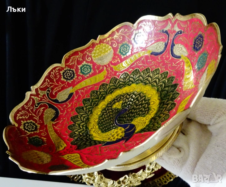 Повдигната бронзова фруктиера,паун,цветен клетъчен емайл. , снимка 1