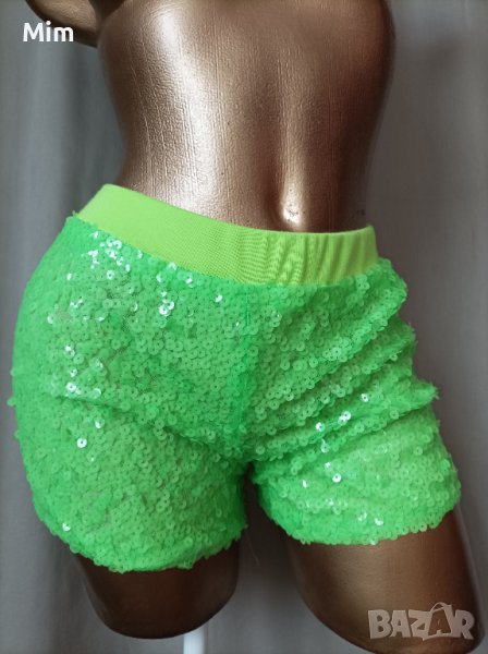 М Неоново зелени къси панталонки с пайети , снимка 1