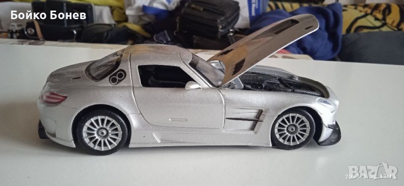 Метална кола Mercedes .Нова ,стояла в кутията си! Мащаб 1:24, снимка 1