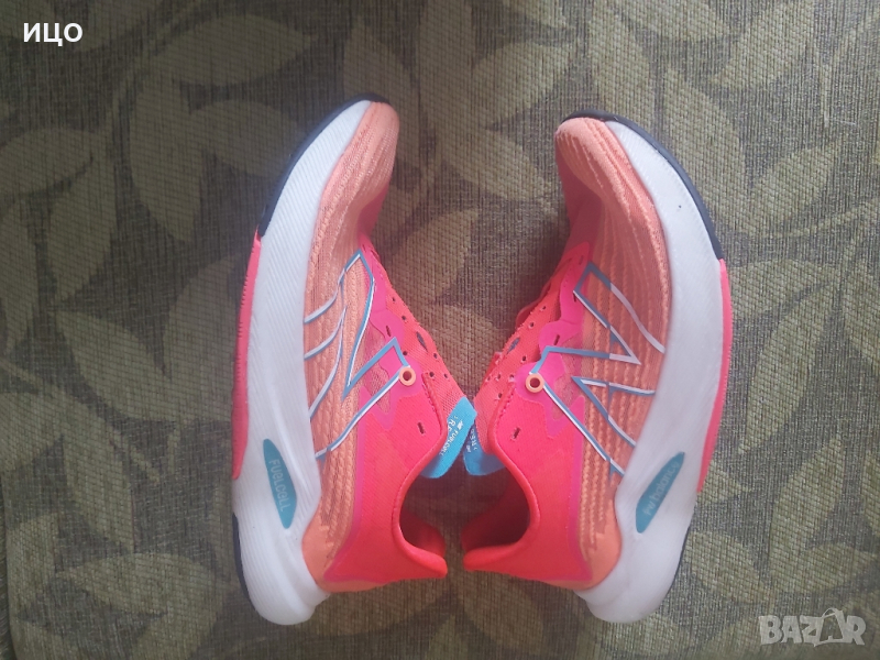 Дамски маратонки New Balance , снимка 1