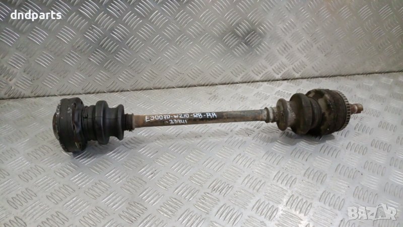 Полуоска Mercedes E300TD W210 1998г.(задна дясна)	, снимка 1