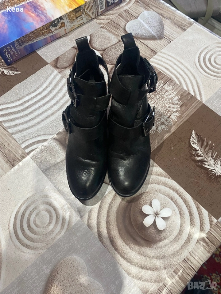 Дамски боти, снимка 1