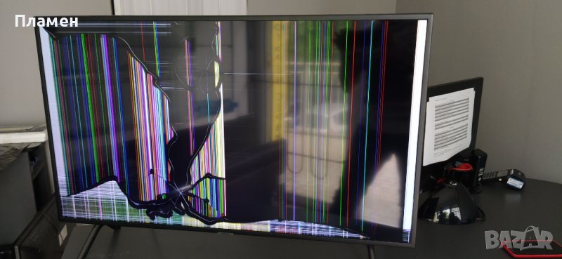 Samsung UE43RU7172U счупен дисплей, снимка 1