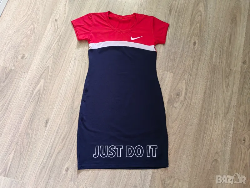 Спортна рокля Nike, снимка 1