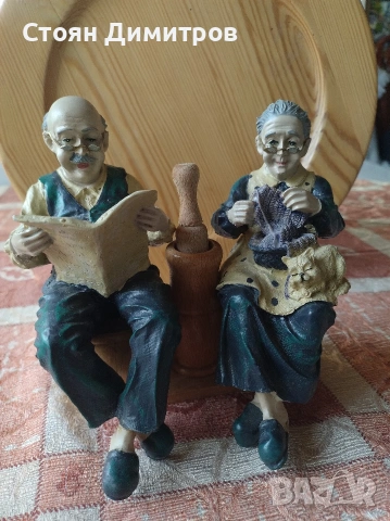Страхотни статуетки на баба и дядо в домашна среда, ръчна изработка,материал щемпел,английска работа