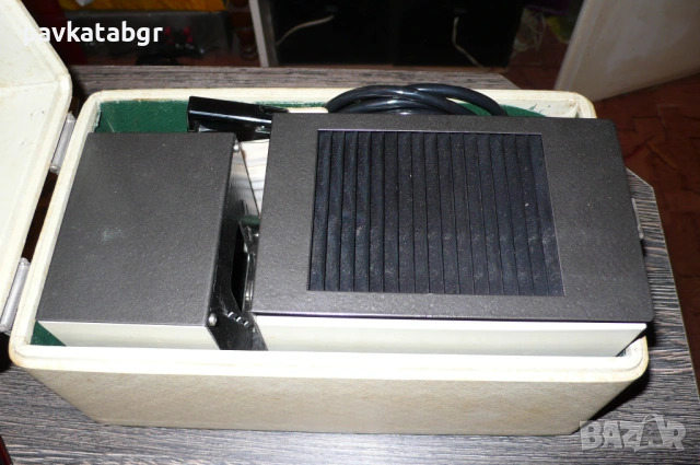 Стар немски прожекционен апарат 