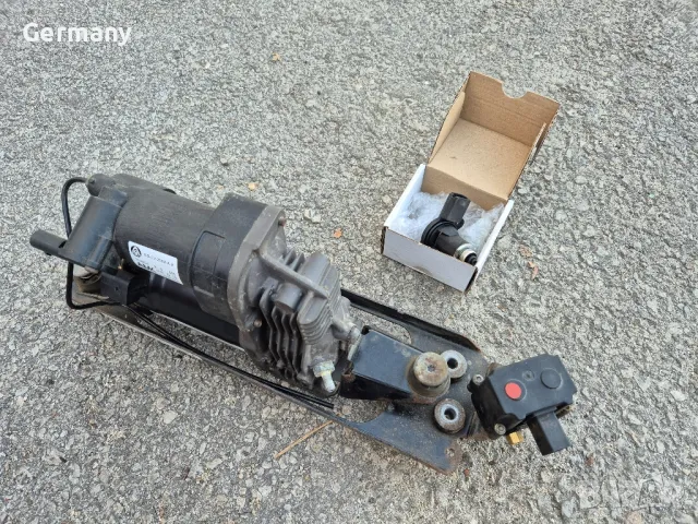 компресор въздушно окачване bmw e61 бмв, снимка 2 - Части - 48016192