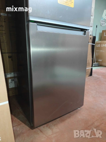 Whirlpool W5 821E OX 2 хладилник 339л 6th Sense — НОВ, козметичен дефект, снимка 4 - Хладилници - 54146821