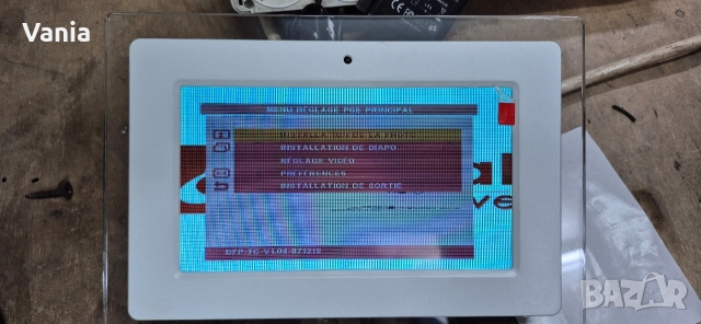 Дигитална рамка за снимки , снимка 2 - Друга електроника - 52677334