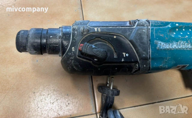 Перфоратор Makita HR2470, снимка 2 - Перфоратори - 54252687