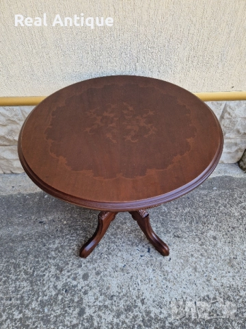 Прекрасна антикварна дървена маса резба интарзия , снимка 3 - Антикварни и старинни предмети - 51668772