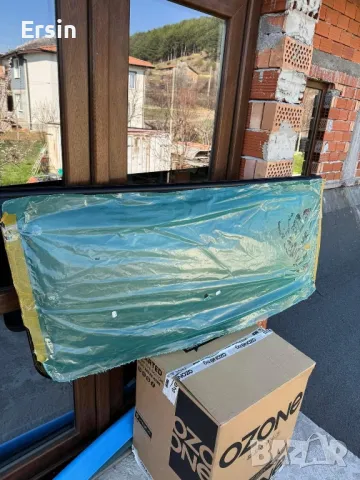 Чисто нов оригинален прозорец за Каравана Fendt 2014 година с размери 1450x590 цена  950.00 лева