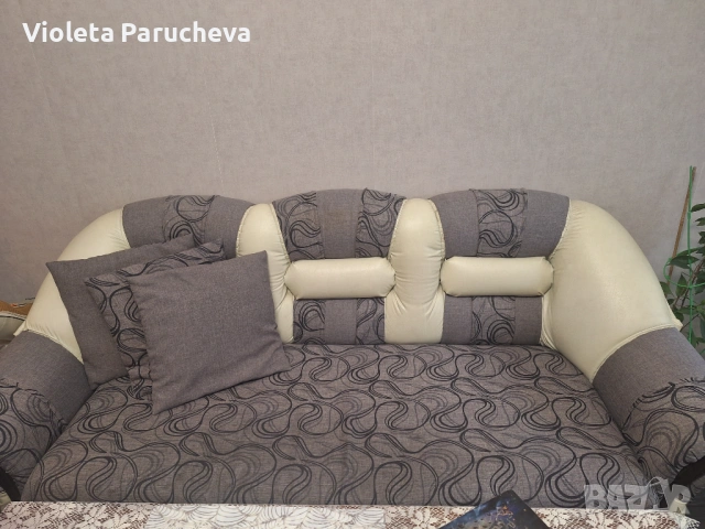 Сравнително запазена холова гарнитура за някой който се нуждае., снимка 2 - Дивани и мека мебел - 54089665