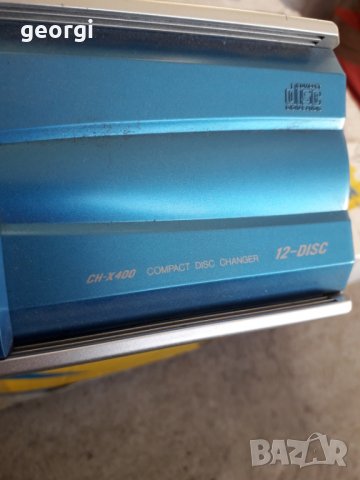 CD Charger JVC за кола, снимка 2 - Аксесоари и консумативи - 31248311