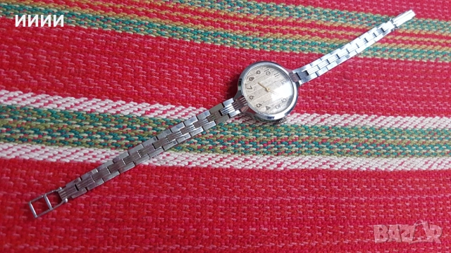 Дамски часовник Луч , снимка 3 - Дамски - 52195438