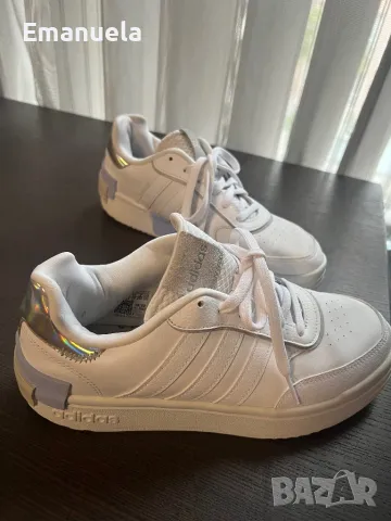 Дамски кецове Adidas, снимка 9 - Кецове - 47473945