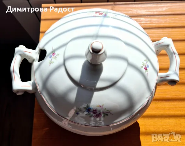 Порцеланов супник с капак Ябълков цвят! Състояние ново! , снимка 2 - Антикварни и старинни предмети - 49129678