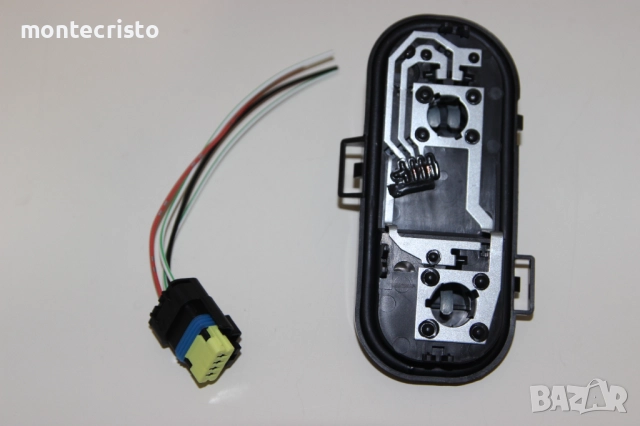 ✔️НОВА дясна платка стоп Nissan Qashqai J10 (2007-2010г.) десен ламподържач