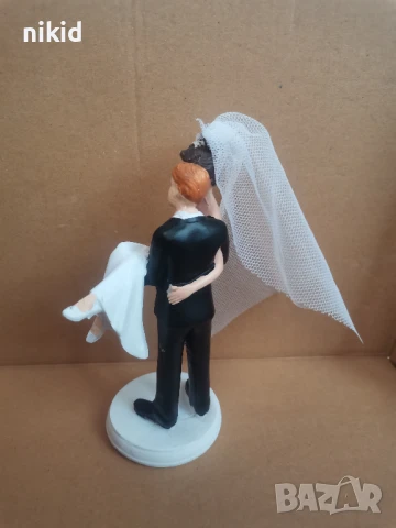 сватбена фигурка за торта младоженци за сватба връх топер акрилна украса декор гипсова, снимка 2 - Други - 51275758