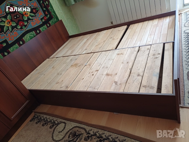 Комплект спалня, гардероб, тоалетка и две нощни щкафчета, снимка 2 - Спални и легла - 51633182