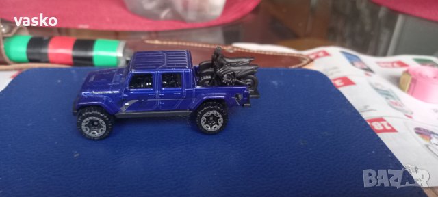 HOTWHEELS-JEEP GLADIATOR, снимка 2 - Колекции - 38657186