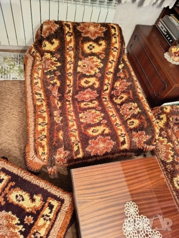 Китеници за холна гарнитура Трявна , снимка 4 - Покривки за легло - 50744976