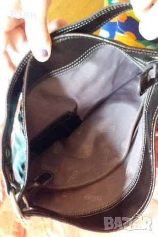 Дамска чанта, снимка 3 - Чанти - 36896078