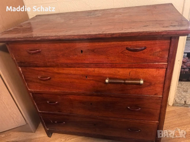 Старинен скрин, снимка 2 - Антикварни и старинни предмети - 54030601