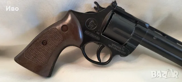 Колекционерски револвер с капси – реплика на Colt Python Magnum .357, снимка 3 - Колекции - 56516450