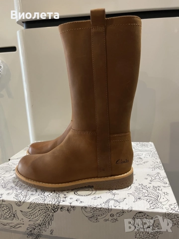 Детски ботушки на Clarks номер 29.5, снимка 2 - Детски боти и ботуши - 56479107