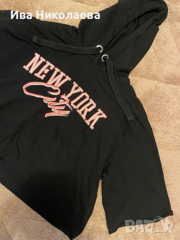 Тениска на H&M с качулка, снимка 3 - Тениски - 53179956
