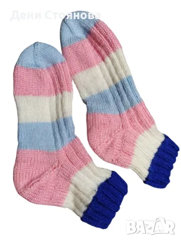 Ръчно плетени вълнени чорапи, снимка 3 - Дамски чорапи - 50031721