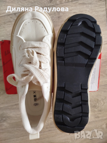 Бели кецове 41 номер, снимка 5 - Маратонки - 54200705