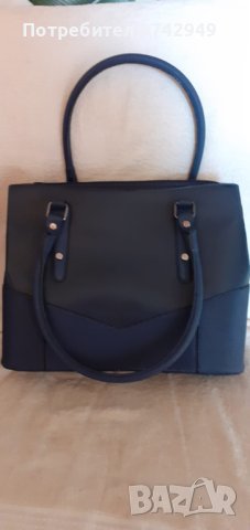 За бизнес-дама стилна и функционална чанта от еко кожа