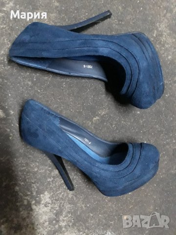 Дамски велурени обувки на ток