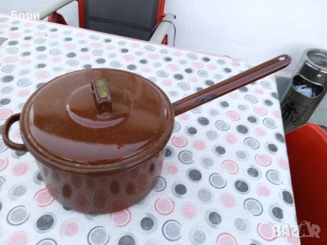 Стара английска емайлирана тенджера 