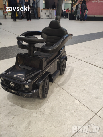 Кола за яздене с дръжка - Mercedes G350d, черна