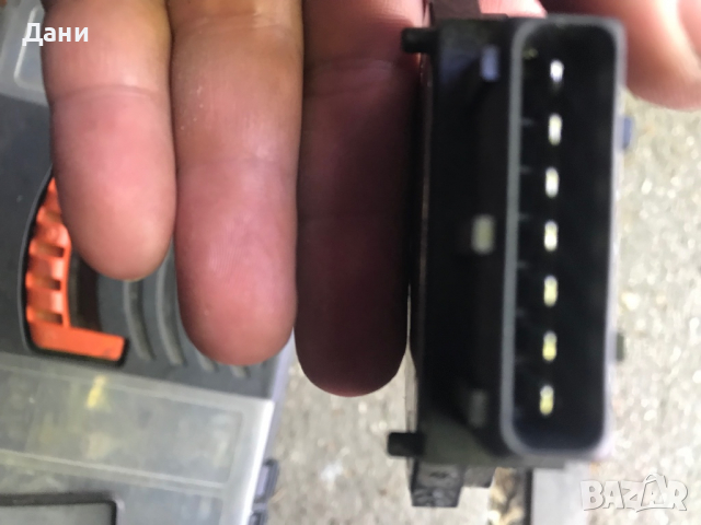 Комутатор за Ауди и Wv, снимка 2 - Части - 36456752